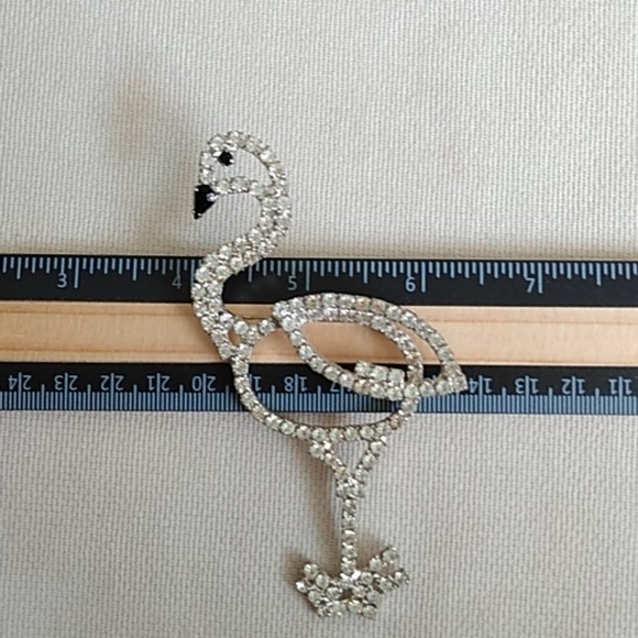 CRYSTAL FLAMINGO BROOCH - Picture 7 of 8